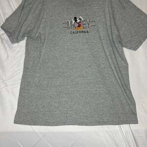 Official Mickey Mouse California Disney World Disneyland Shirt XL